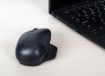 Obrázek Targus® ErgoFlip EcoSmart Mouse - Bluetooth myš ergonomická, oboustranná