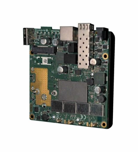 Obrázek MikroTik RouterBOARD L23UGSR-5HaxD2HaxD, dual-band WiFi6, 4x MMCX, RouterOS L4